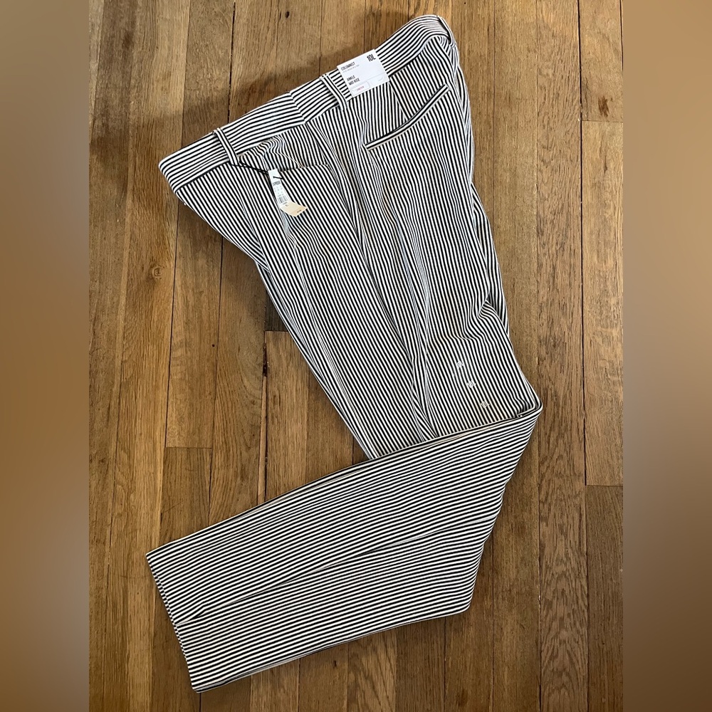 *New with tags** Express women’s columnist ankle mid rise size 10L stretch